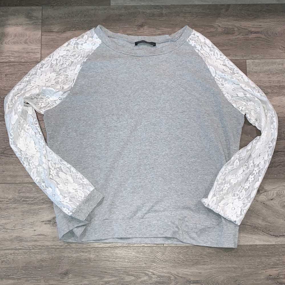 Lacy sleeves with gray torso.